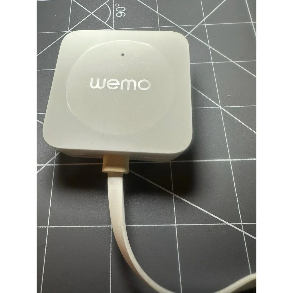 Wemo Mini Smart Plug + Wemo Bridge F7C074 + Apple A1433 Ethernet Adapter - Picture 10 of 16